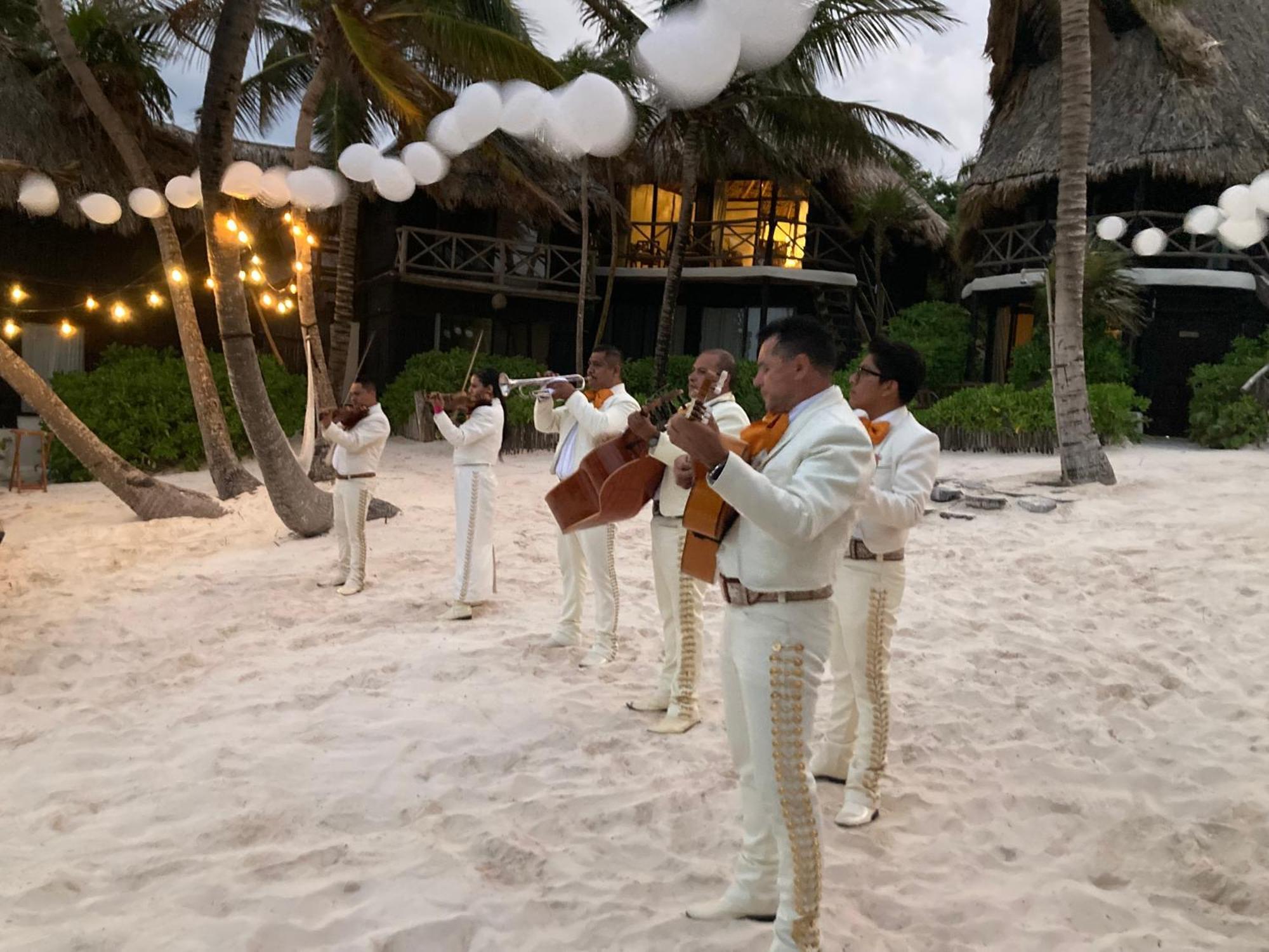 Luv Tulum 호텔 외부 사진